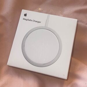 Apple MagSafe Charger with USB-C Port